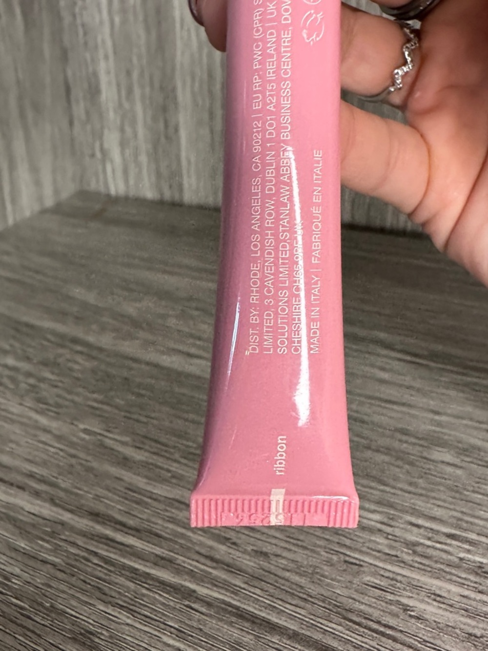 RHODE Peptide Lip Tint - Ribbon - Picture 2 of 2